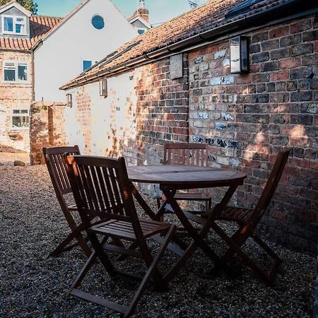The Stables, Converted Barn Outside York Exteriér fotografie