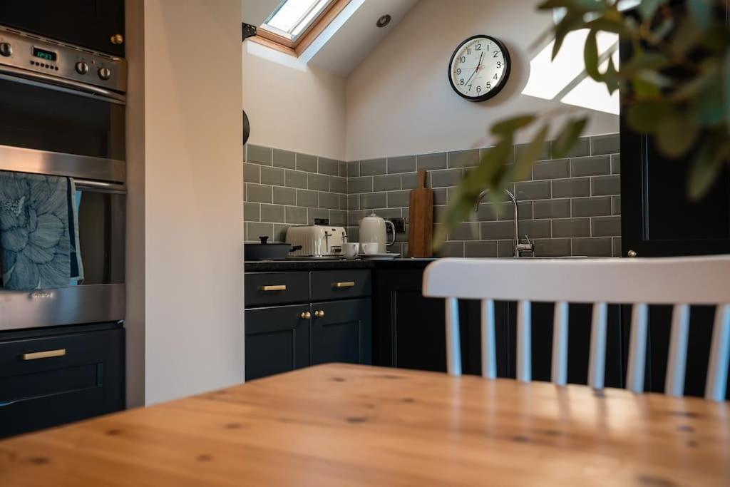The Stables, Converted Barn Outside York Exteriér fotografie