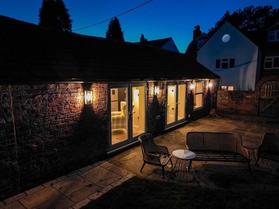 The Stables, Converted Barn Outside York Exteriér fotografie